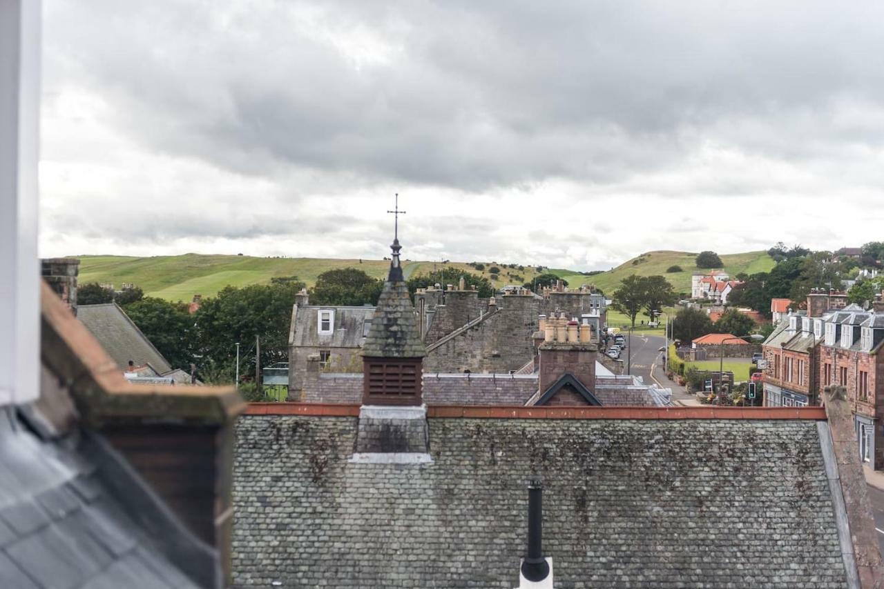 Luxurious Living In Gullane Holiday home