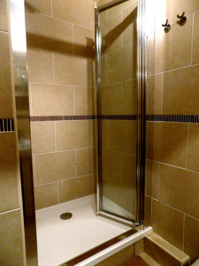 Gifford House 4*
