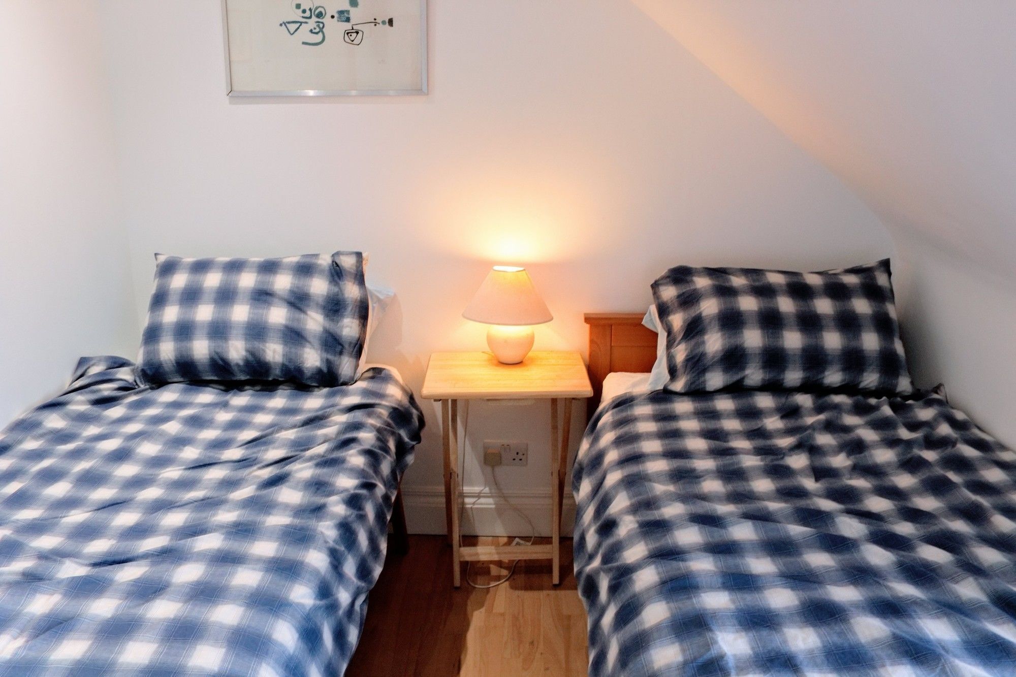 2 Bedroom Penthouse On Royal Mile Apartment *