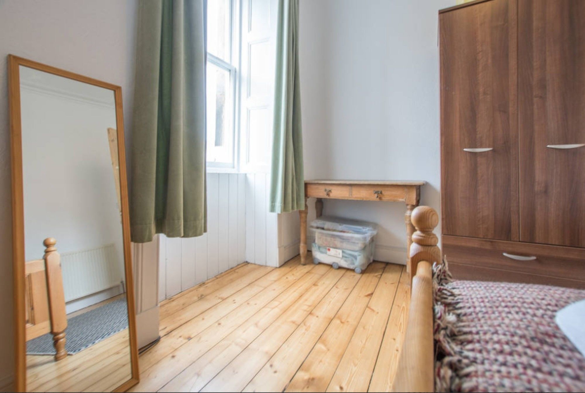 2 Bedroom Flat Near Centre Apartment