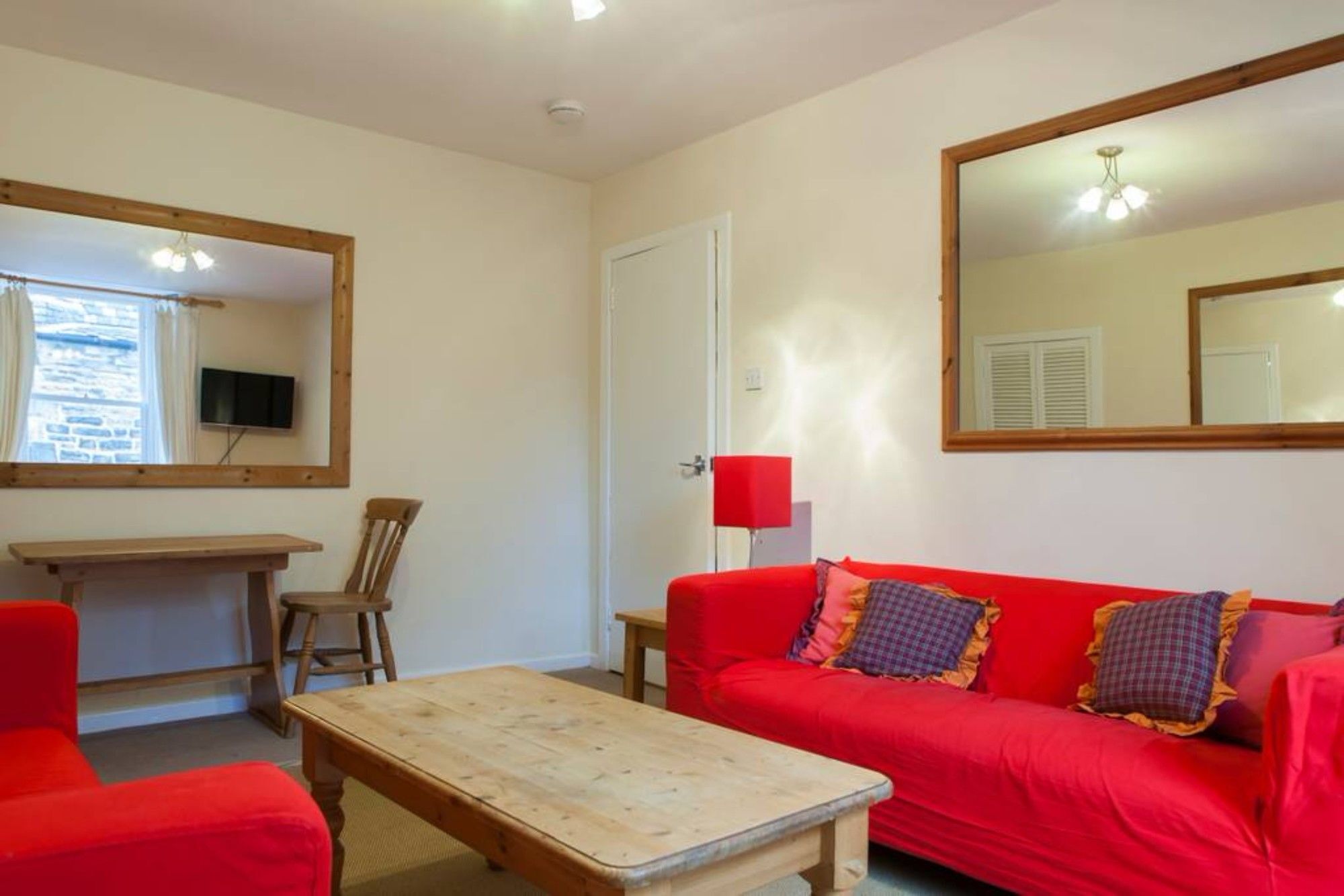 1 Bedroom Flat In The Centre Apartment