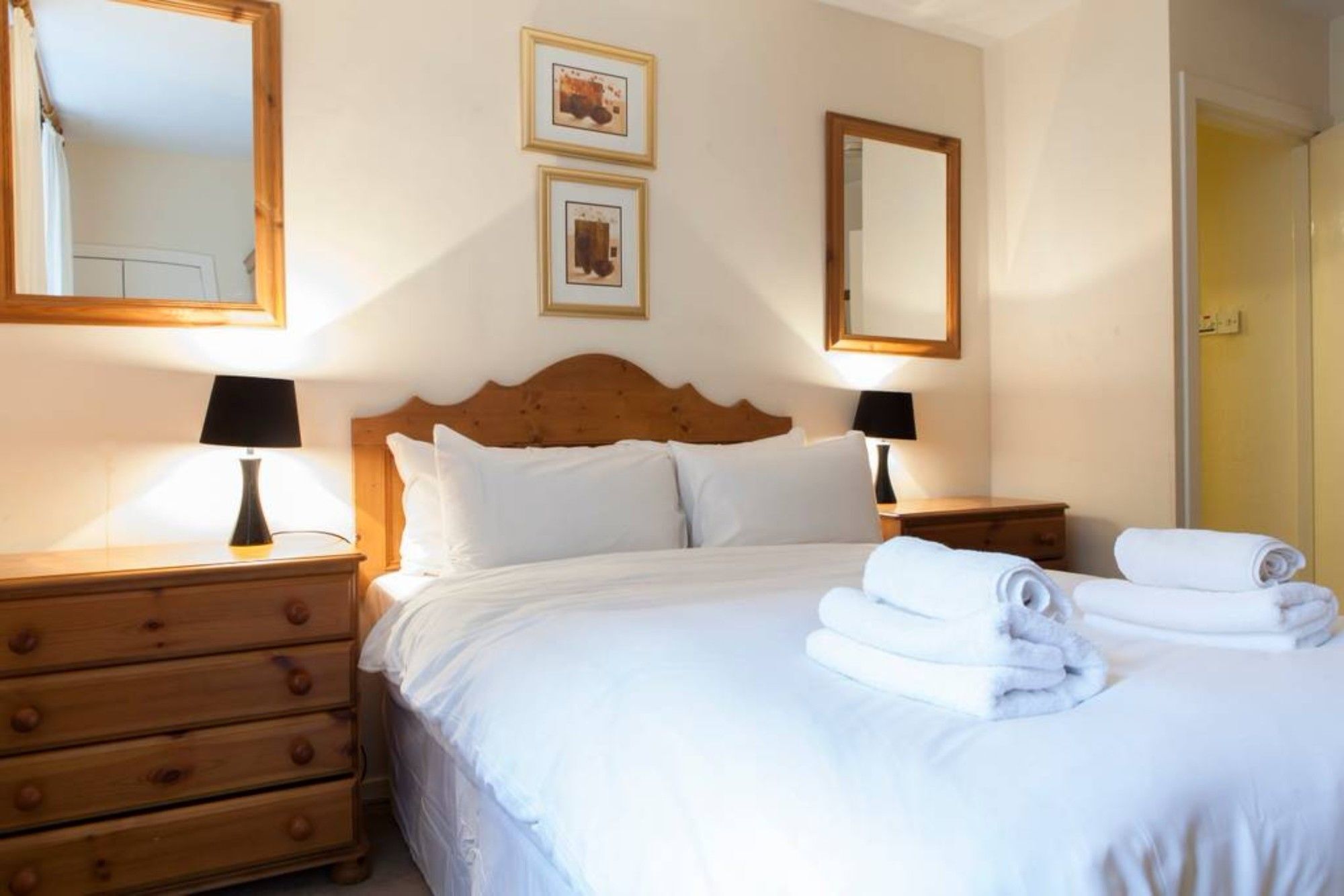 1 Bedroom Flat In The Centre *