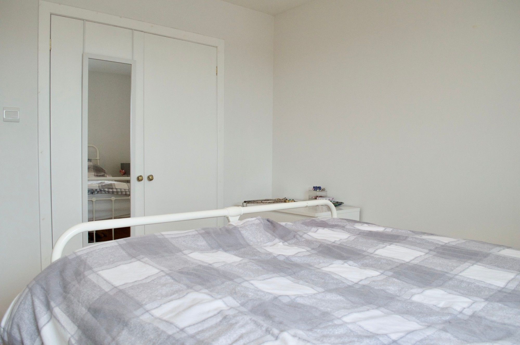 2 Bedroom Flat In * Edinburgh
