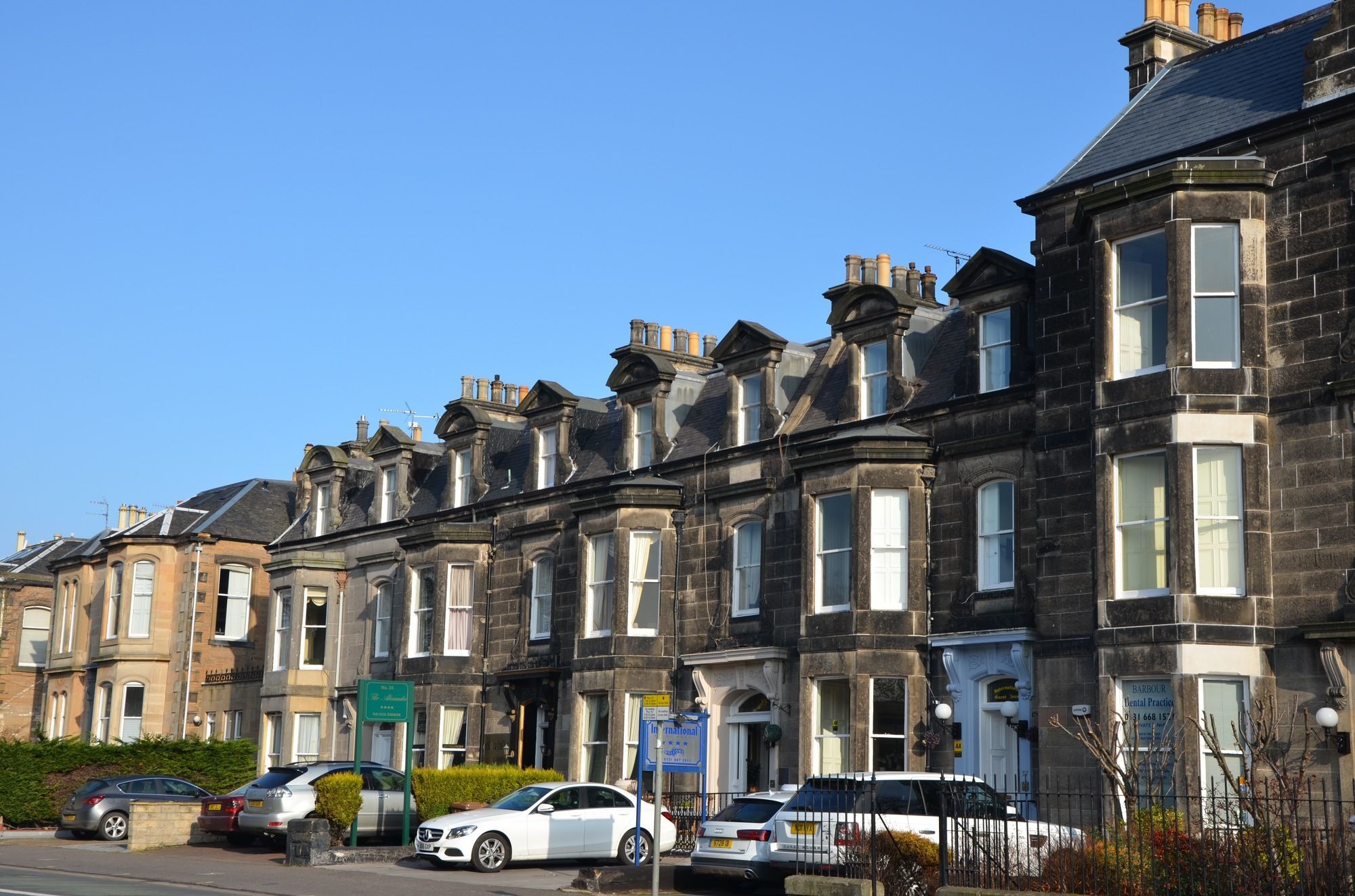 Edinburgh37 4*