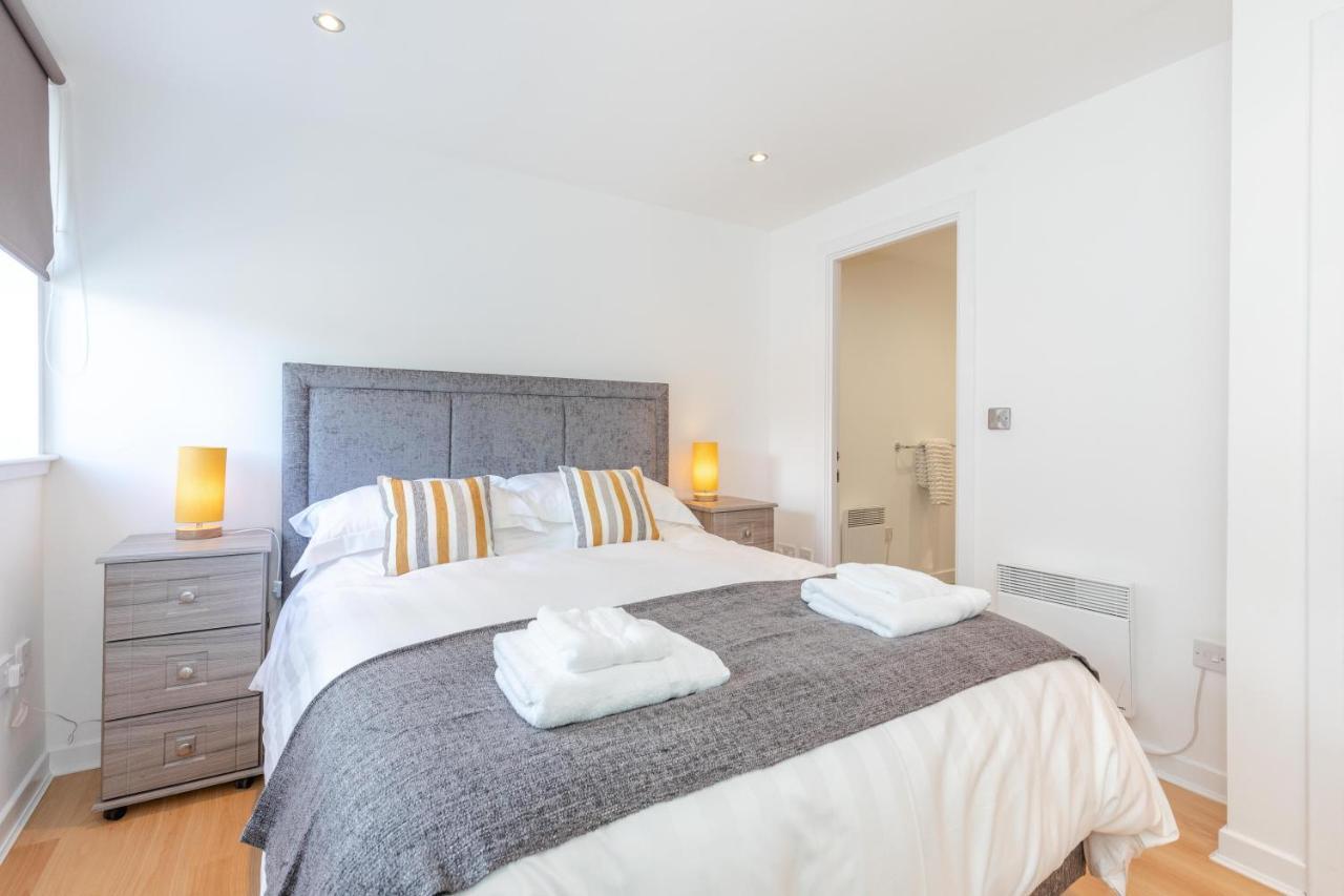 Apartment The Waterfront - 2 Bedroom Edinburgh