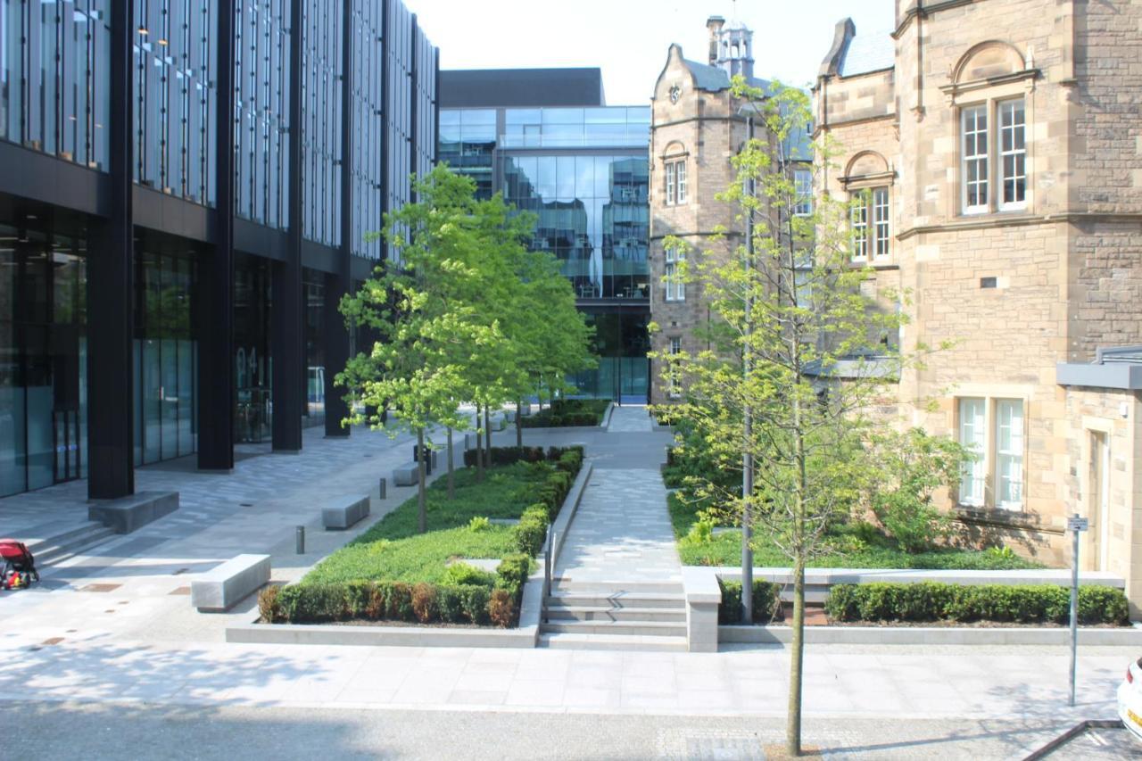 Quartermile Retreat With Parking Apartment Edinburgh