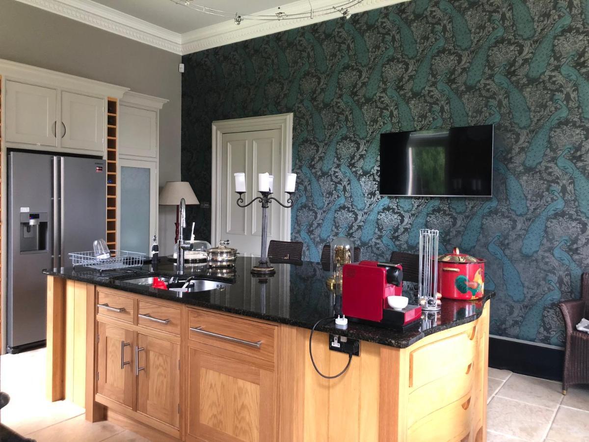 Bed & Breakfast Claremont House 5*