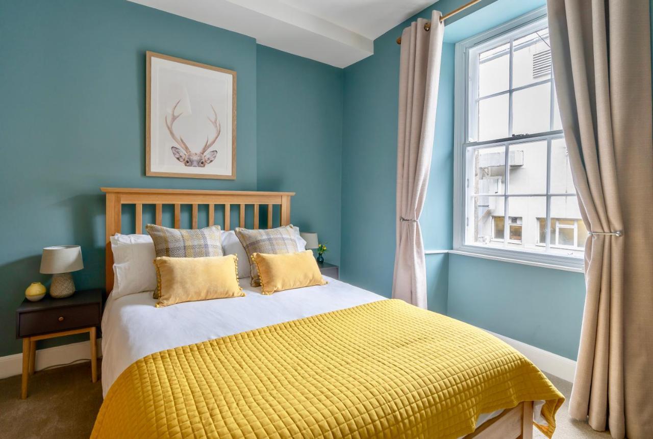 Rose Apartment *
