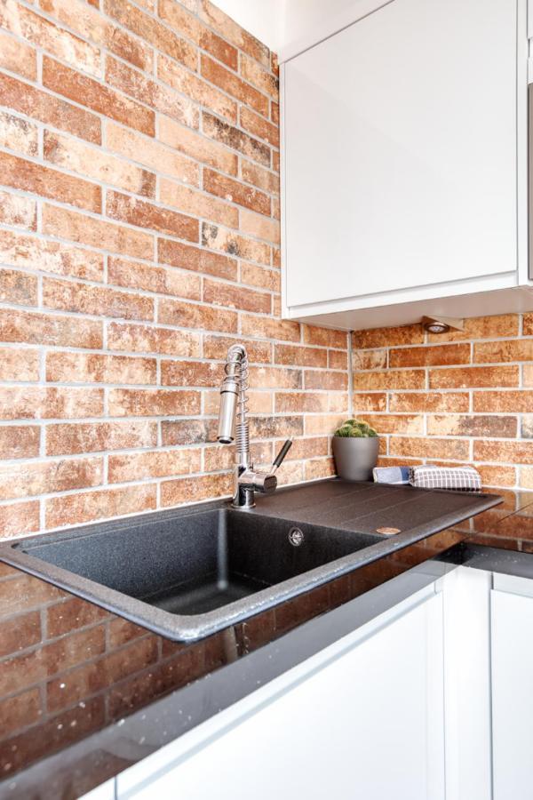 Bright 3 Bed Flat With Pool & Parking EDI