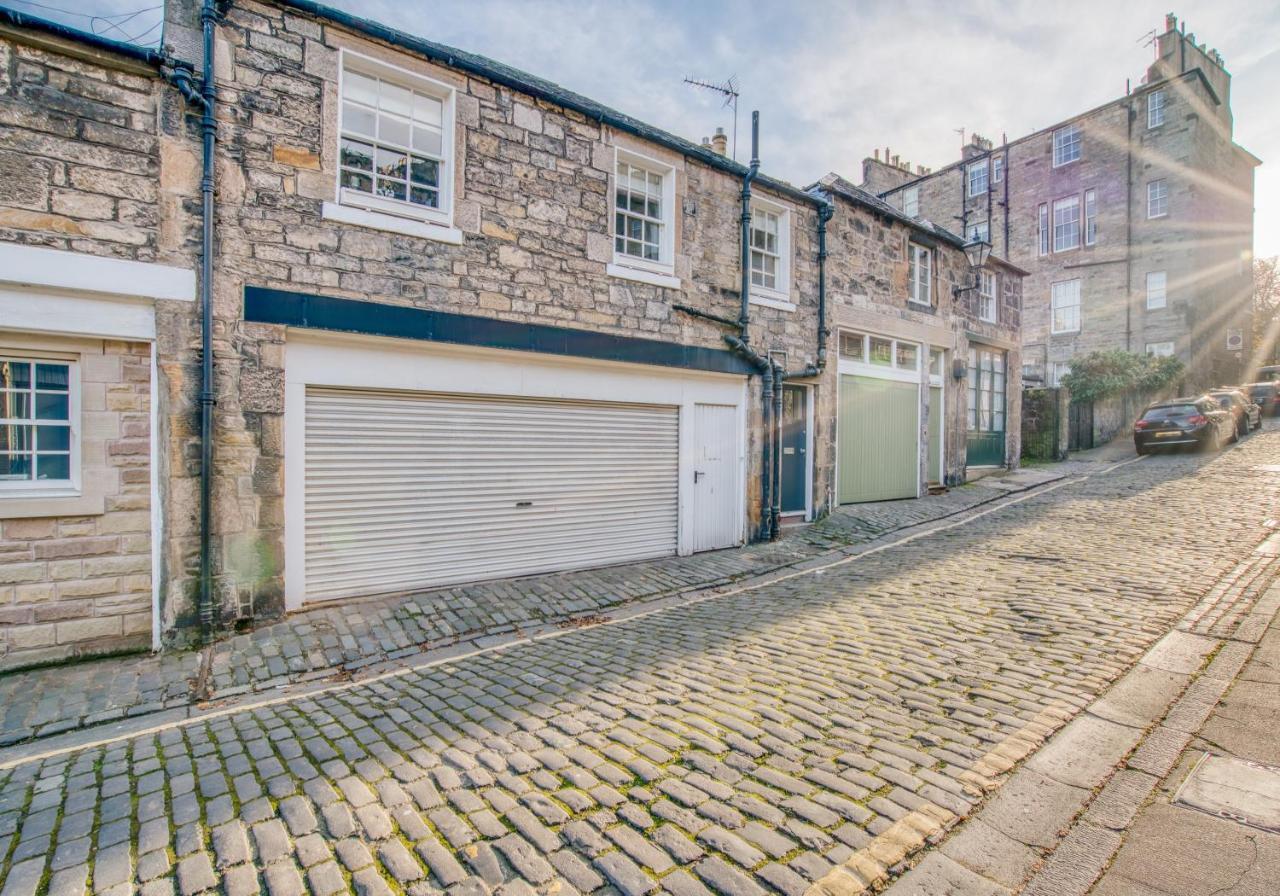 The Gloucester Lane Apartment *