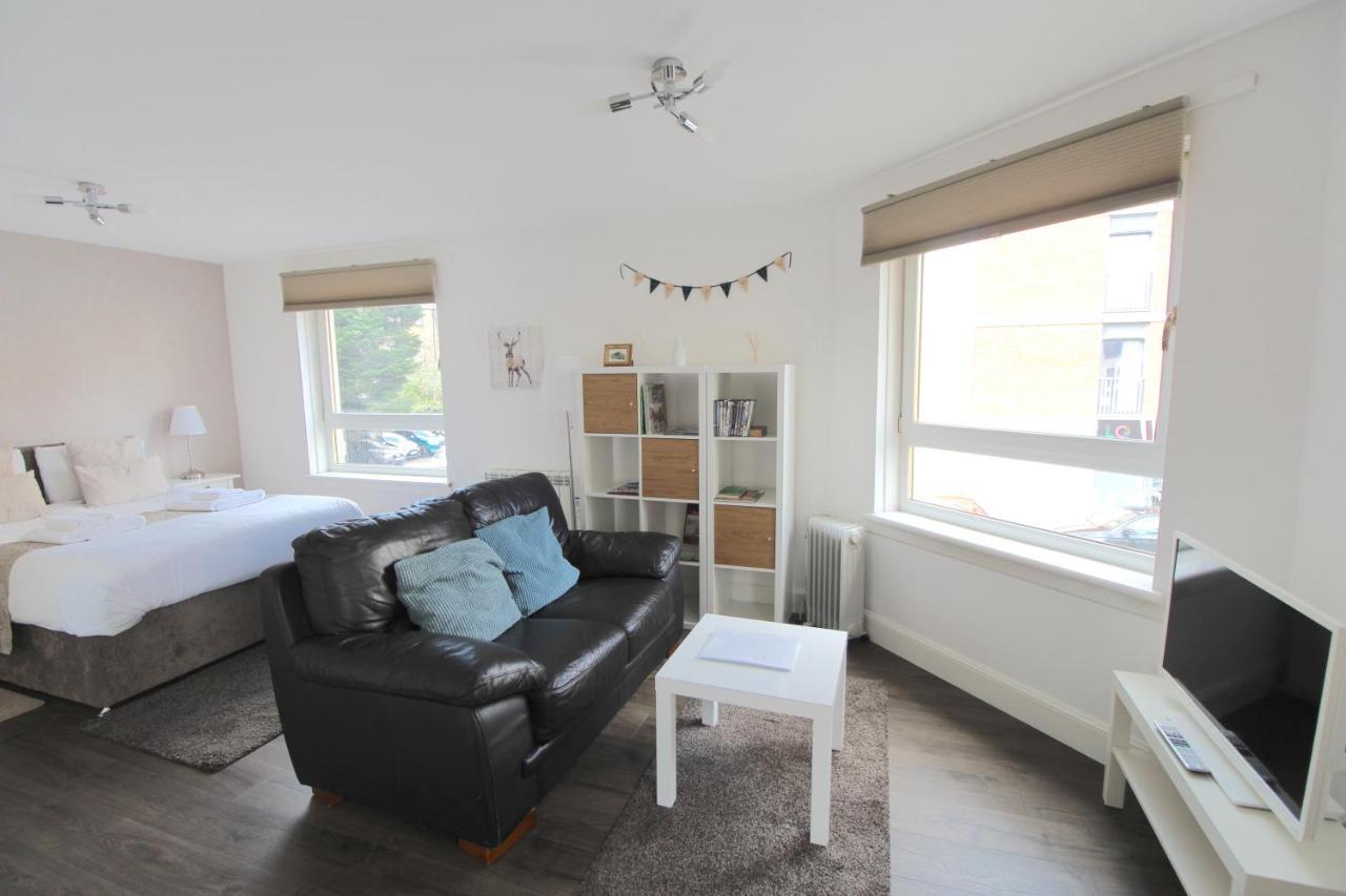 Lochrin Apartment *