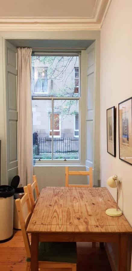 Apartment 3 Bedroom Next To Leafy Meadows Edinburgh