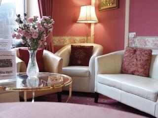 A-haven Townhouse 3* EDI