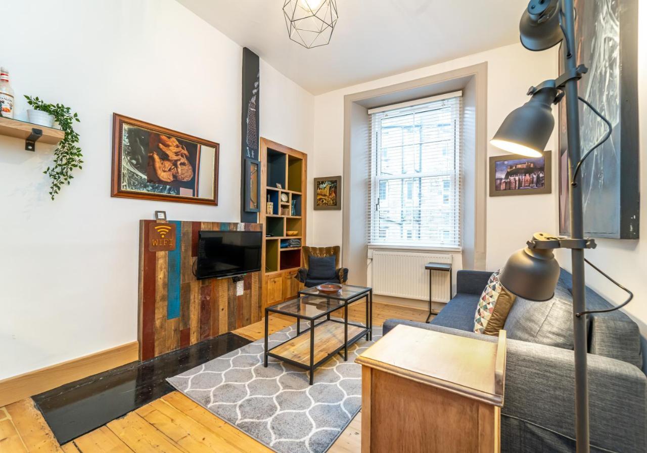 The Waverley Park Apartment *