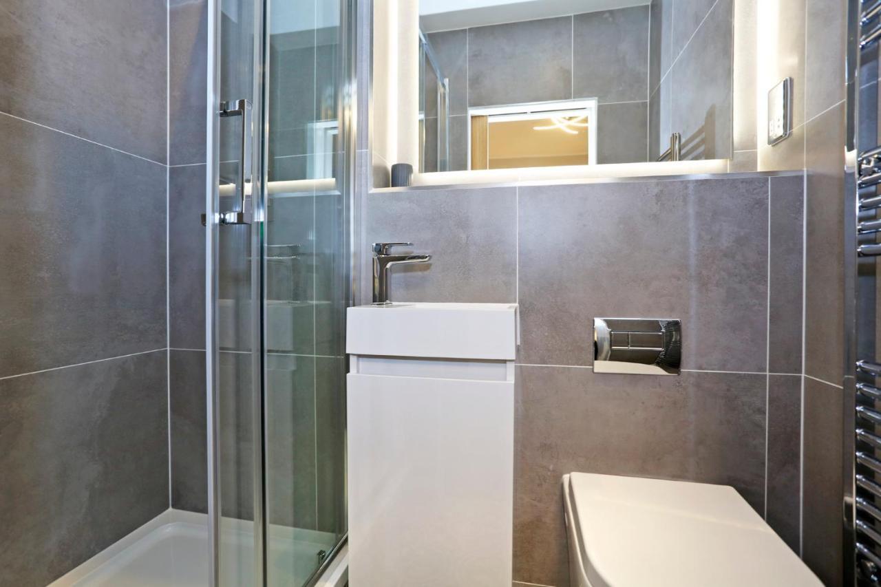 Joivy Refurbished On The Royal Mile Apartment *