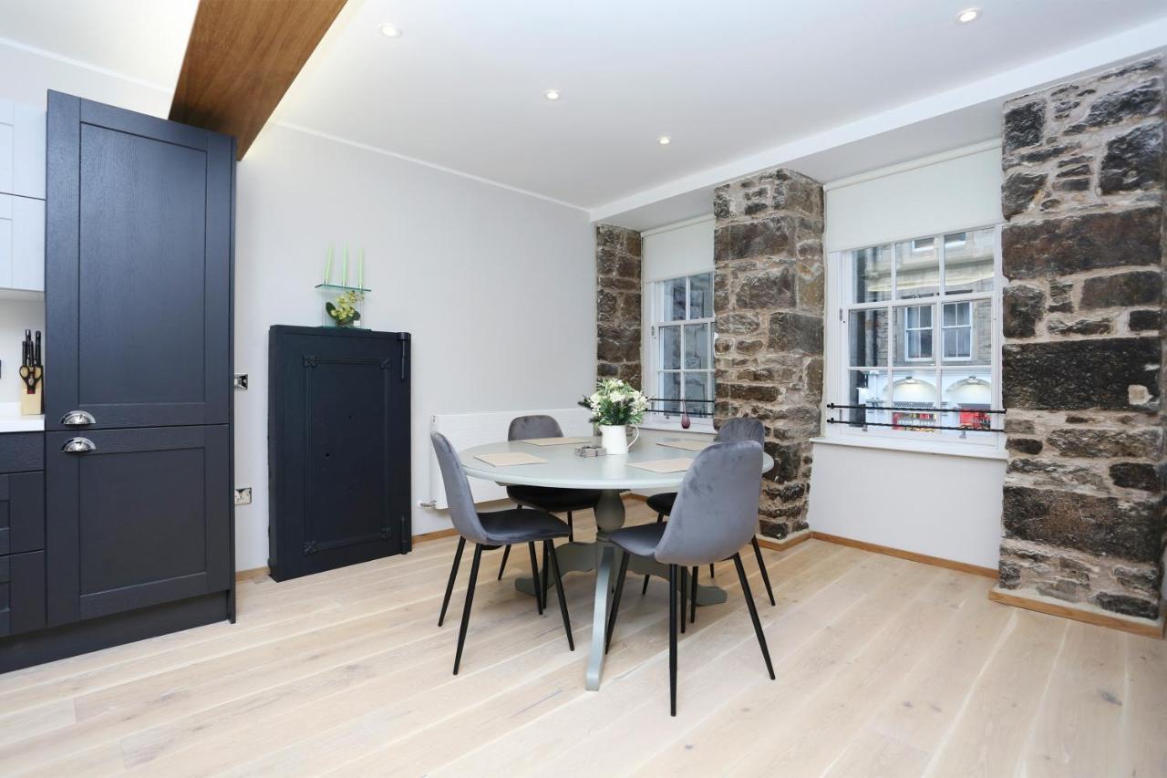 Apartment Joivy Refurbished On The Royal Mile
