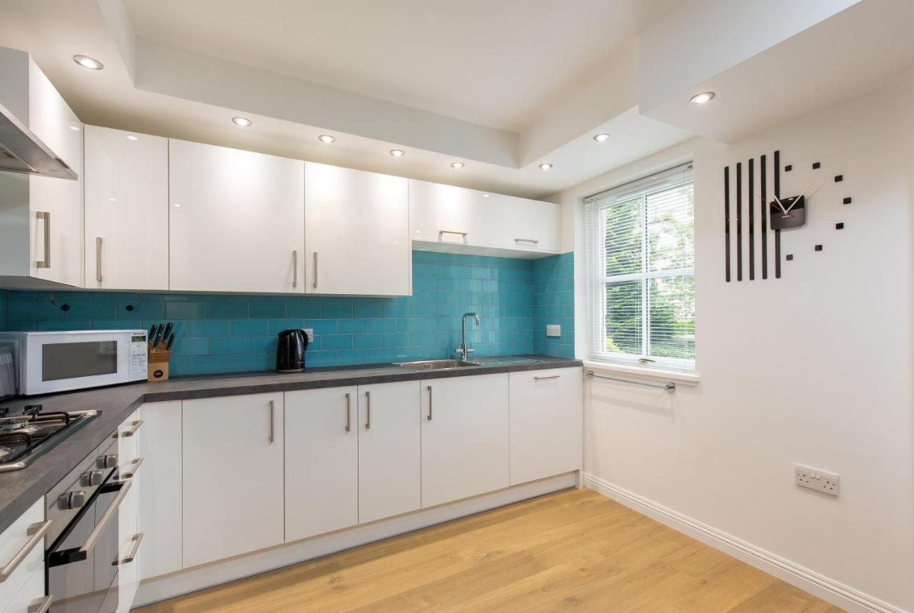 415 Lovely And 2 Bedroom With Secure Parking Apartment Edinburgh