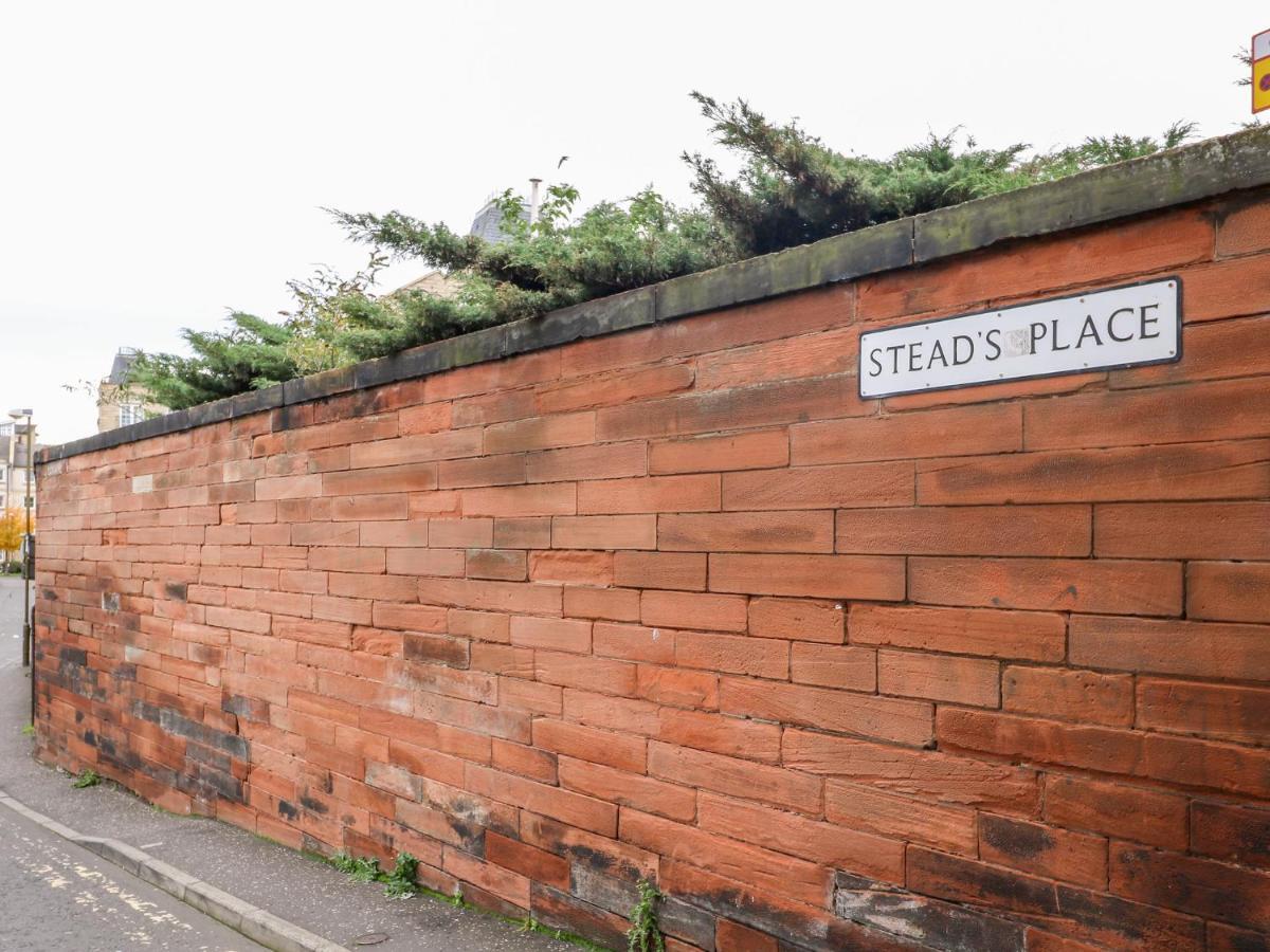 Stead's Place, Apartment *