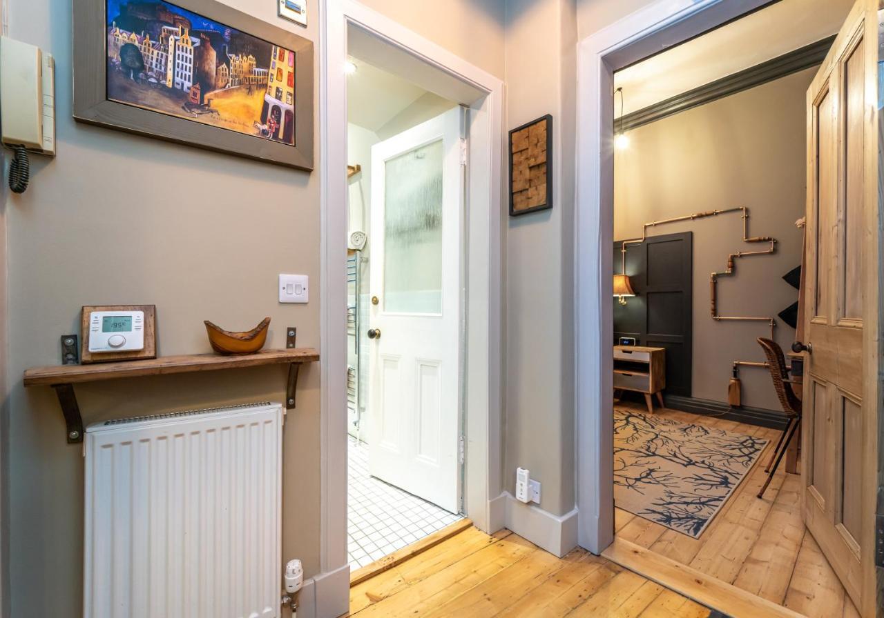 The Waverley Park Apartment