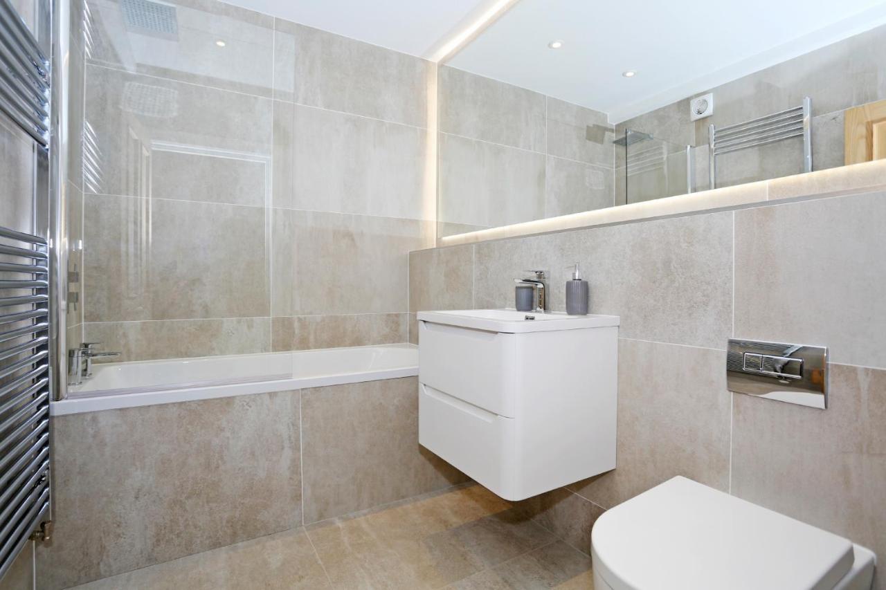 Joivy Refurbished On The Royal Mile Apartment *