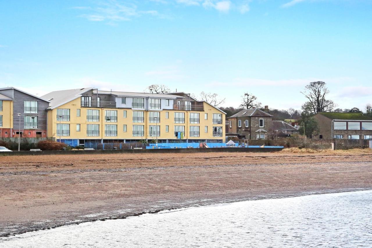 Musselburgh - Stylish 3 Bed With Stunning Sea Views Apartment *
