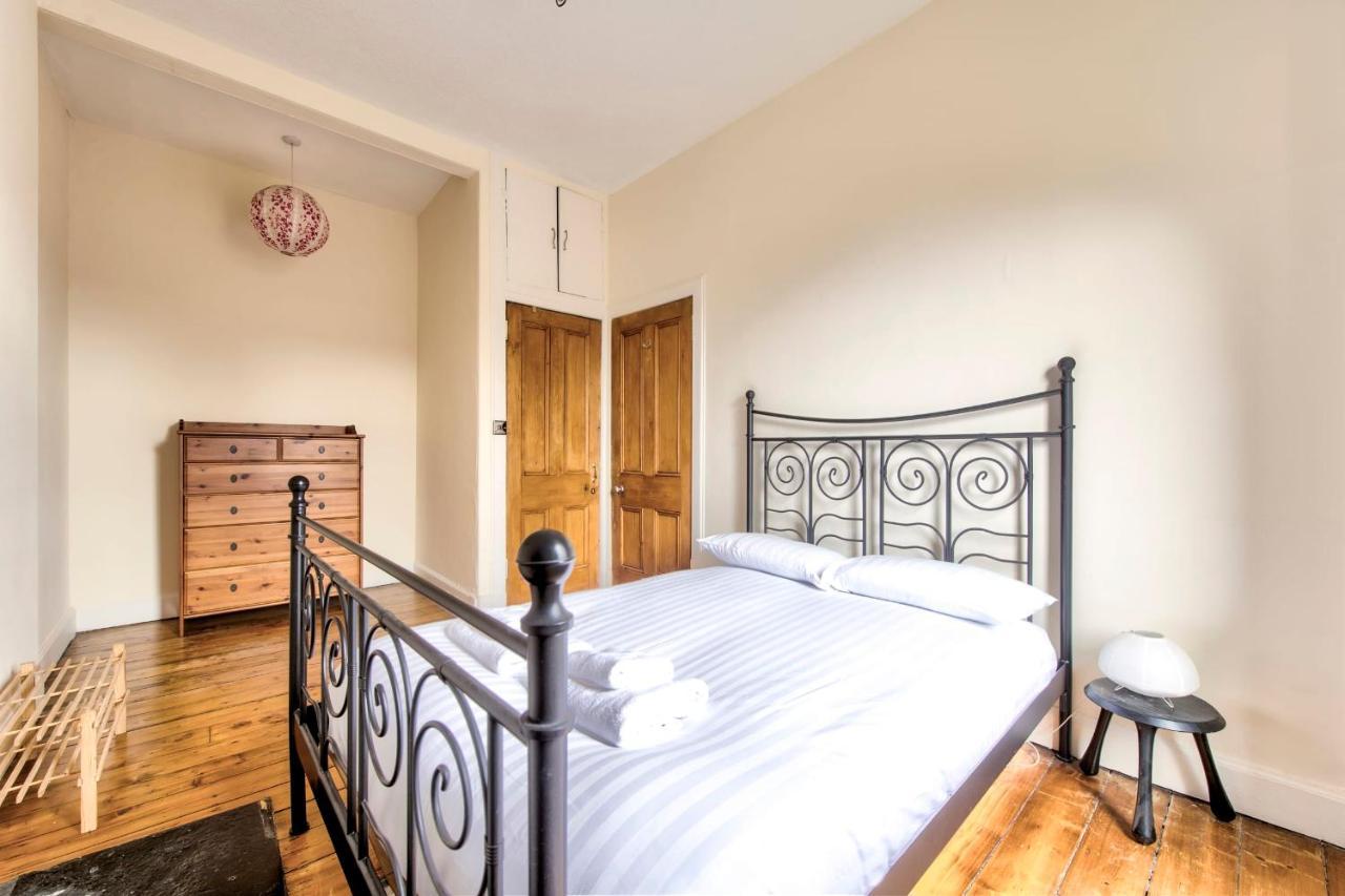 Central Location! 2bdr Flat In Haymarket Apartment *