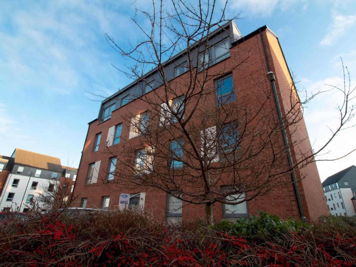 Bright & Spacious 4bd Suburban Apartment Edinburgh