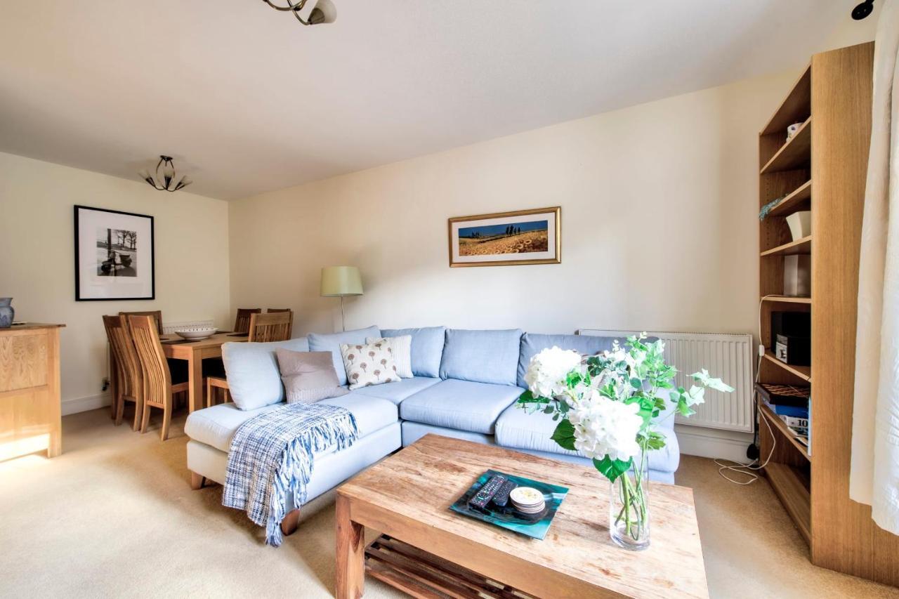 Guestready - Bright Spacious 2bdr Flat Edinburgh