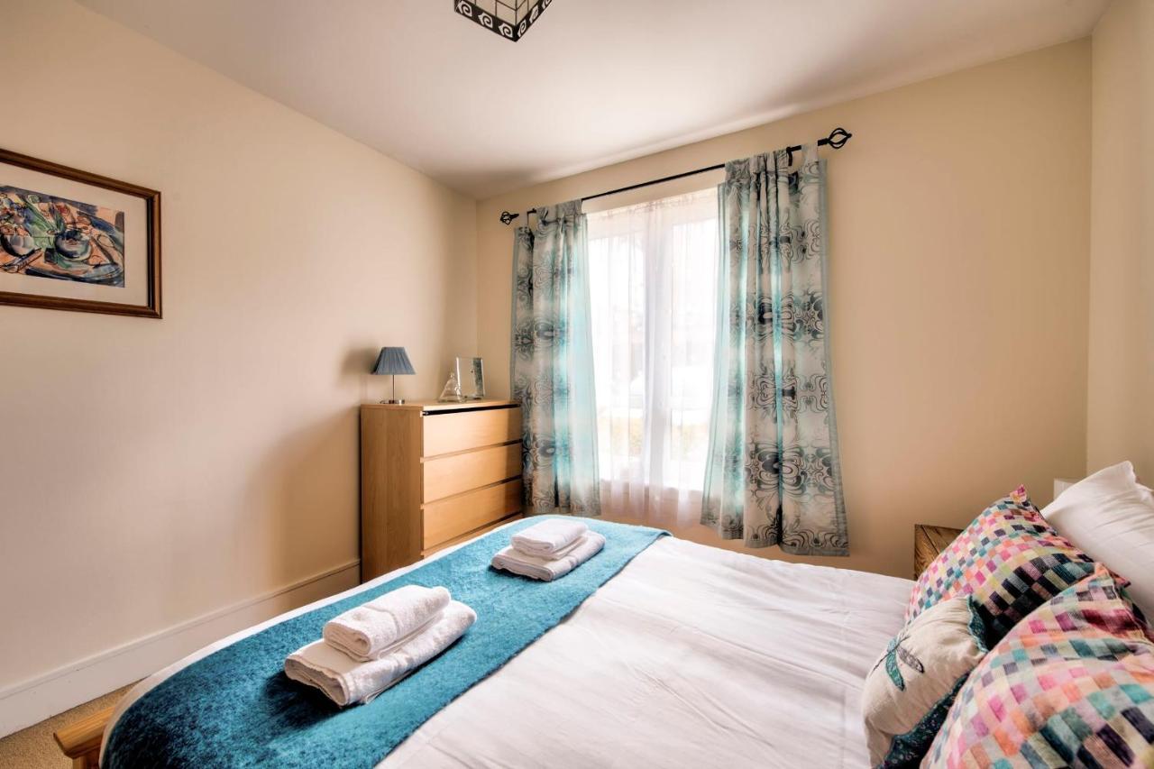 Guestready - Bright Spacious 2bdr Flat Apartment Edinburgh