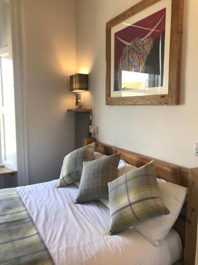 Guest house 18 Craigmillar Park
