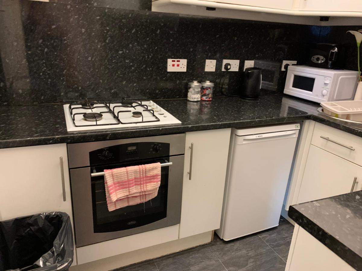 Edinburgh Capital Apartments - 49 Elbe Street Apartment *
