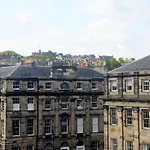 New Town Apartment With Castle View