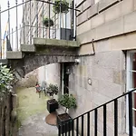 9A Union Street