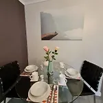 Old Town 1-Bedroom Apartment With Free Parking