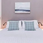 New Sleek 1Bd Edinburgh City Centre Stay