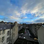 Lovely 1-Bed Apartment In Edinburgh