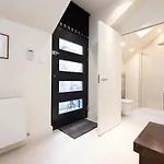 Joivy Contemporary And Vibrant 1Br Flat Near Princes Street