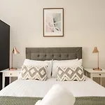 Spacious And Bright 2Bdr 2Ba Apartment