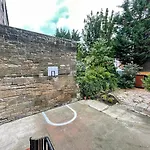 Remarkable 5Br Townhouse With Garden, Sleeps 12