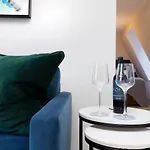 Joivy Tasteful Studios On Rose South