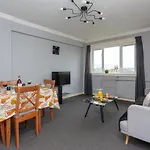 Spacious 3Db -15 Minutes From City Centre