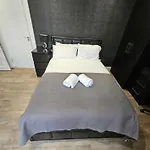 Luxury Double Room With Private Bathroom