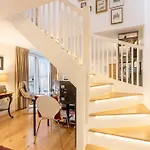 The Albany Lane Residence