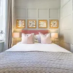 No. 1 Apartments- George IV Bridge