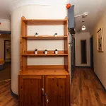 In Old Town, Cozy 4 Bedroom Flat