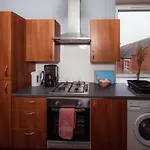 Cozy Apartment In Leith