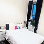 Family And Friends Room Haymarket Edinburgh City Centre
