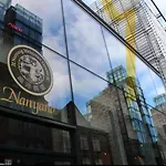 Boutique 4-Bed Luxury Central Apartment