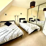 Torwood Townhouse - Free Parking And Contractor Friendly