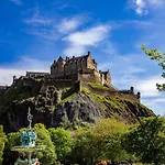 3 Bed In Edinburgh 79008